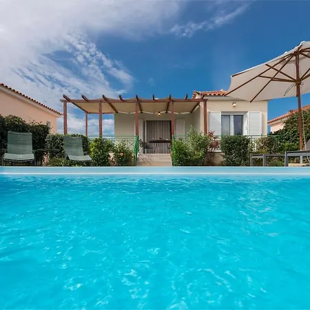 Coastal Dreamy Retreat, Dive In Dimitra'S Paradise Finikounta Exterior photo