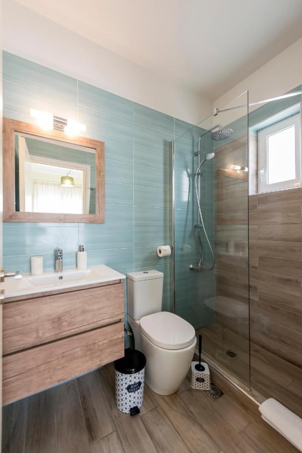 Coastal Dreamy Retreat, Dive In Dimitra's Paradise Apartment Finikounda